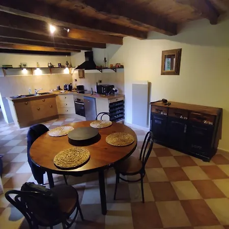 Semesterbostad La Petite Maison